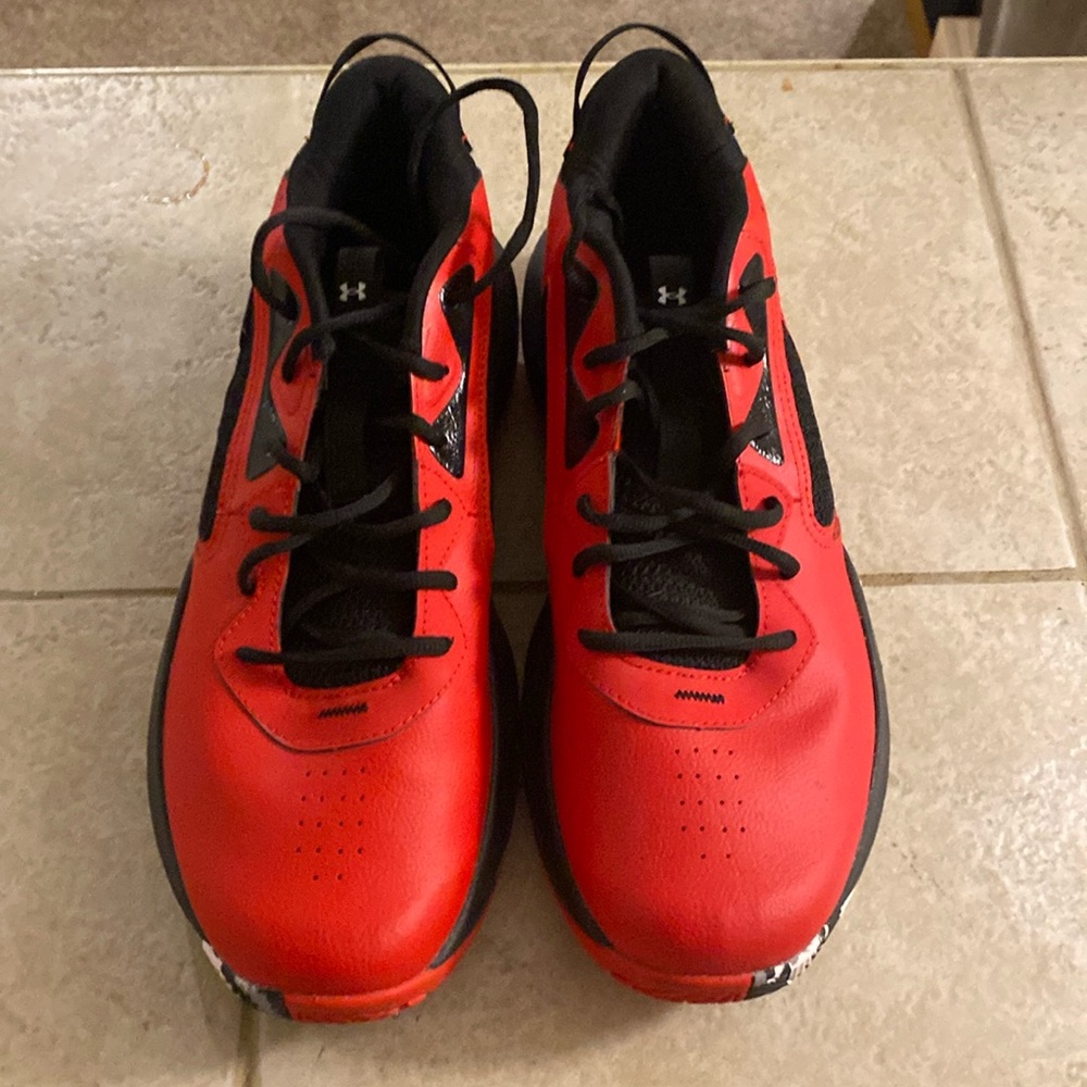 Under Armour men’s red basketball shoes. Size 13. New